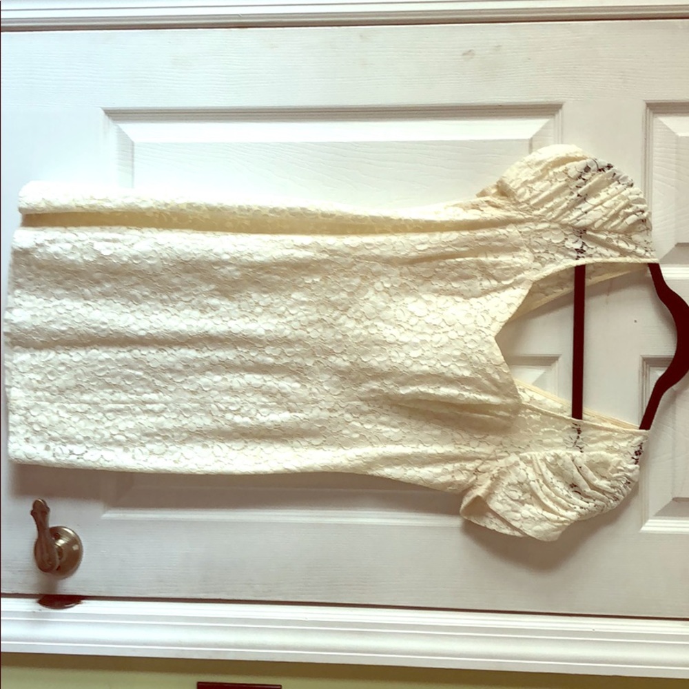 Guess size 6 Cream Lace Dress